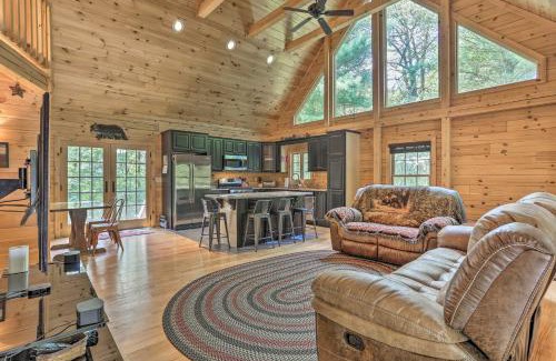 Kresgeville House | Palmerton Cabin with Game Room about 5 Mi to Blue Mtn