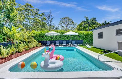 Pompano Beach House | Palmpano Oasis, Heaven on Earth! Heated Pool!