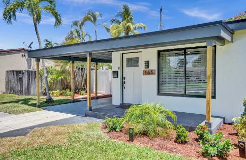 Pompano Beach House | Palmpano Oasis, Heaven on Earth! Heated Pool!