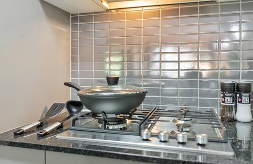 Westcourt Apartment | Palmview Heights - 9 Pools BBQ Gym