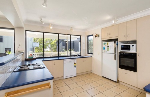 Point Lookout Hotel | Pandanus Palms Holiday Resort