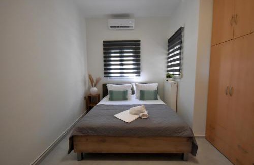 Volos City Centre Apartment | PanMaria Sea View Garden Flat