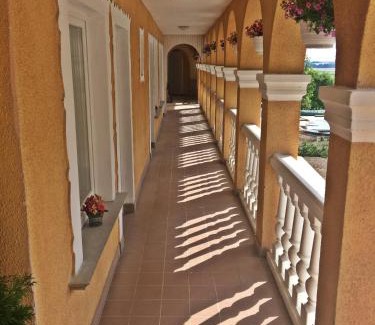 Gyorujbarat Bed & Breakfast | Panoráma Birtok - Wellness Panzió, Konferencia és Rendezvényközpont