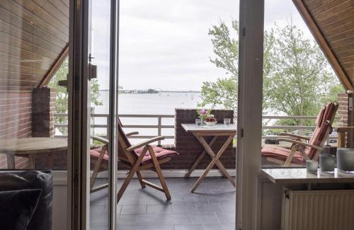 Lemkenhafen Apartment | Panorama: Meerblick-Maisonette in Lemkenhafen
