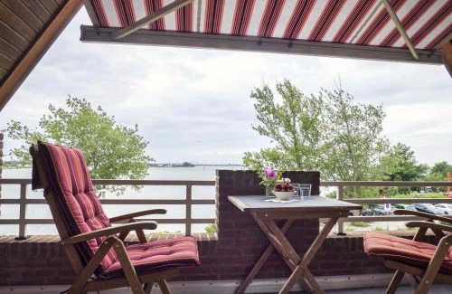 Lemkenhafen Apartment | Panorama: Meerblick-Maisonette in Lemkenhafen