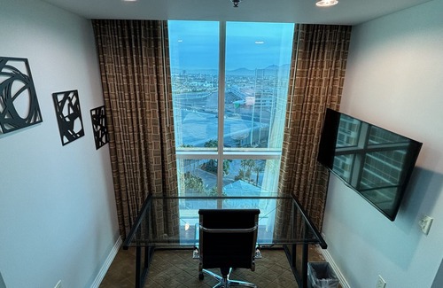 Las Vegas Condo | Panorama Vista 1-BR, 2-BA Suite Full Kitchen and Private Balcony, Corner Unit