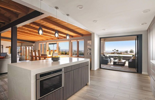 Bay Park House | Panoramic Ocean Sunset Views, Heated Pool & Spa, Best Location