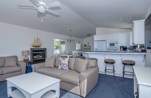 Cayucos House | Panoramic Ocean Views from this Beautiful and Immaculate Cayucos Home