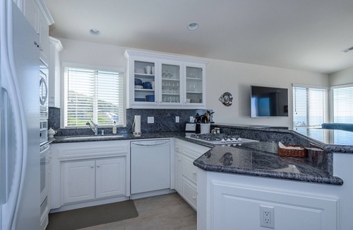 Cayucos House | Panoramic Ocean Views from this Beautiful and Immaculate Cayucos Home