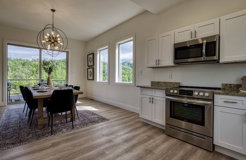 Gatlinburg - Pigeon Forge Cabin | Panoramic Paradise 4 Bedroom Cabin by RedAwning