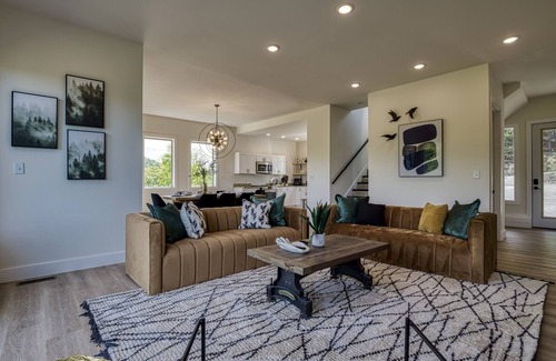 Gatlinburg - Pigeon Forge Cabin | Panoramic Paradise 4 Bedroom Cabin by RedAwning