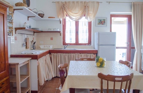 Defensola House | Panoramic rural house in the green of olive trees