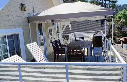 Point Roberts Apartment | Panoramic Views - Maple Beach Waterfront Apartment