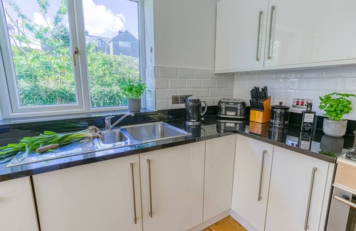 Marianglas Cottage | Pant yr Afallen - a coastal that sleeps 10 guests in 4 bedrooms