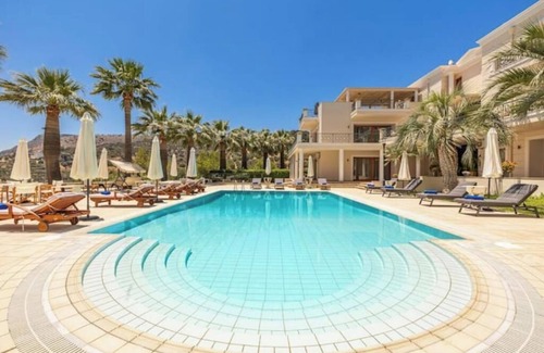 Rodhia House | Pantanassa Palm Tree Villa