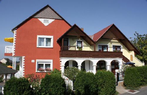 Vonyarcvashegy Apartment | Papp Apartmanház