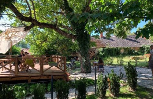 Kaptalantoti Apartment | Parókia apartman és coworking a Balaton mellett