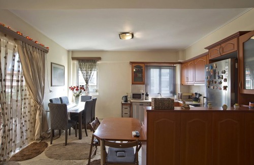 Khalandrion Apartment | Paradeisos Modern, 2BR, 2BA, Fully Equipped