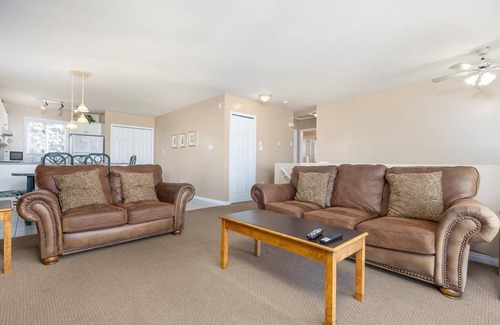 Lethbridge Condo | Paradise Canyon Golf Resort - Luxury Condo U403