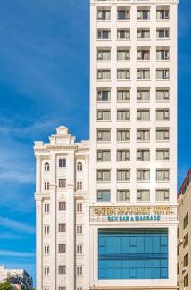 Cat Hai Hotel | Paradise Hotel - Pool , Sky Lounge , Gym - Massage & Wellness