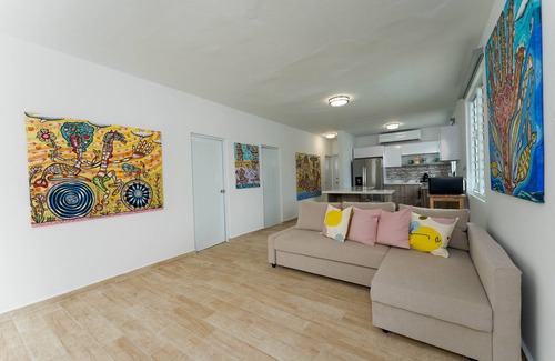 Barrero House | Paradise House W. Pool Nearby the Beach