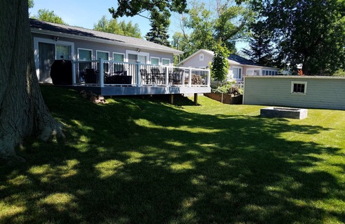 Wolcott House | Paradise in Port Bay