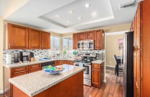 Rita Ranch House | Paradise in Rita Ranch - HEATED POOL