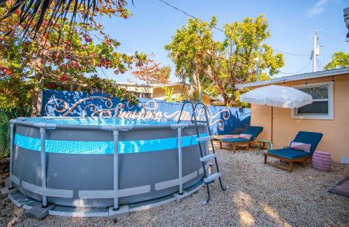 Marathon House | Paradise Palms - Movie Theater - Hot Tub - Pool - Arcade - Boat & RV Parking