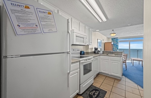 Myrtle Beach Condo | Paradise Resort by Elliott Beach Rentals