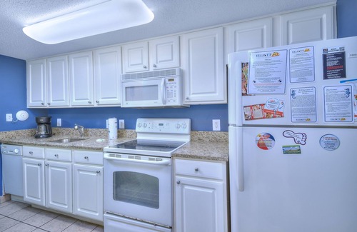 Myrtle Beach Condo | Paradise Resort by Elliott Beach Rentals