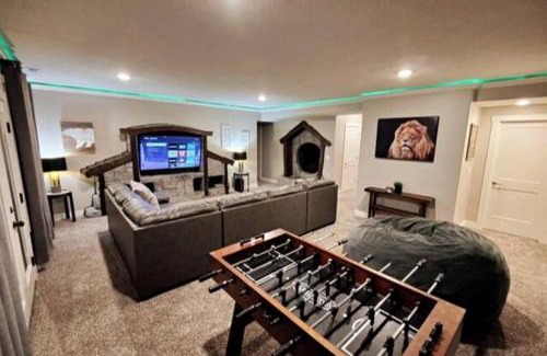 Fish Haven House | Paradise View Lodge - Amazing Lake Views, Playroom, Pool, HotTub!