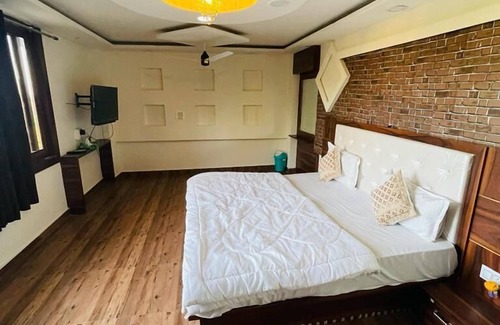 Dhaliara Hotel | Paradise Woodland Resort Chintpurni