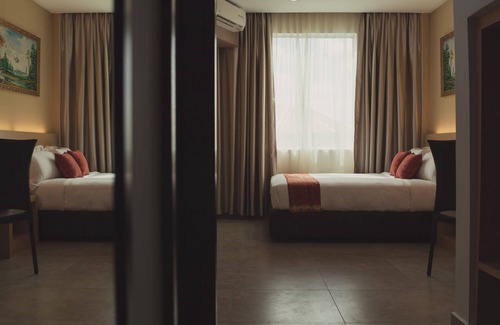 Lutong Hotel | Paragon Lutong Hotel