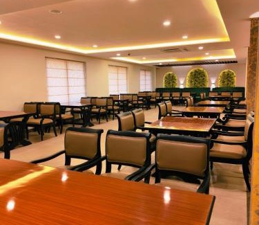 Mannarkkad Hotel | Parays Fernwoods