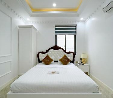 Vinh Long Hotel | Paris Hotel & Cafe