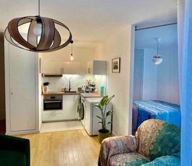 Issy-les-Moulineaux Apartment | Paris, la plus belle ville du monde!