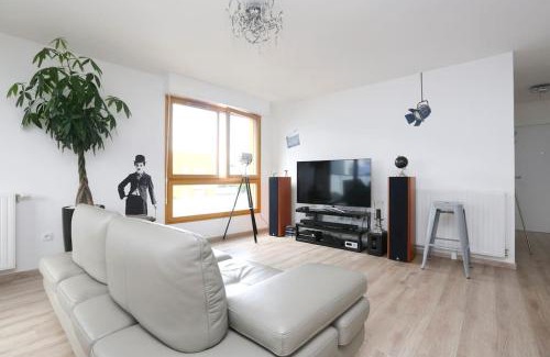 Saint-Denis Apartment | Paris-Stade De France 3 rooms Parking Metro