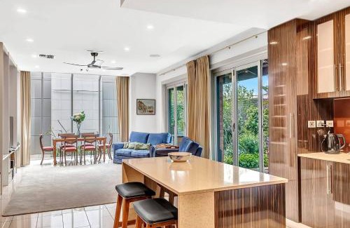 Torrensville Apartment | Parish Court - A Unique Contemporary Conversion