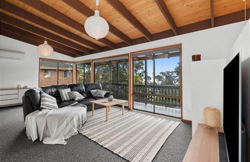 Surf Beach House | Park and Relax managed by Batemans Bay Accom