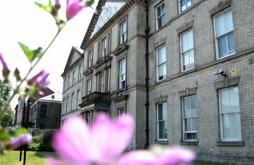 Hull Hotel | Park Hotel & Apartments