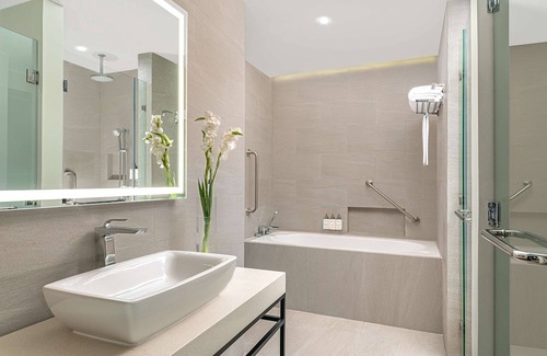 Bacolod Hotel | Park Inn By Radisson Bacolod