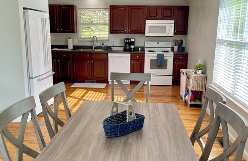 Andersonville House | Park Place Retreat at Norris Lake close to boat launch and lakefront park