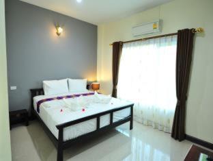 Nong Khai Hotel | Park & Pool Resort