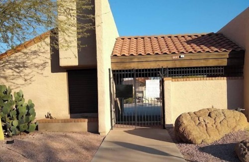 Tempe House | Park Setting with Pool! Old Town Scottsdale, ASU, PHX, Papago Park, Zoo, DBG
