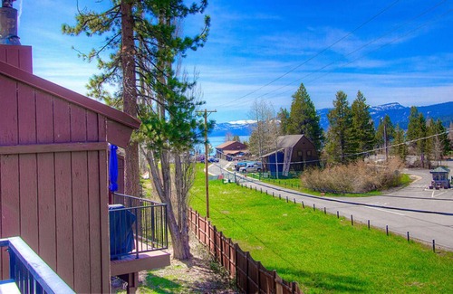 Lake Forest Condo | Park View Paradise by Lake Tahoe Accommodations