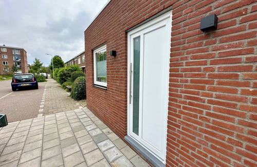 Municipality of Nijmegen Apartment | Park View Studio - Features Free Wifi, Bright Furnishings and Modern Facilities