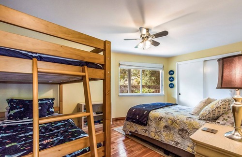 Aptos House | PARK YOUR CAR FOR A WEEK AND WALK TO THE BEACH!