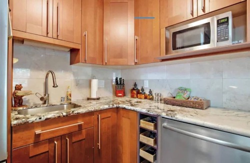 Shaver Lake Condo | Parker's Peak Cabin w BBQ Grill & Community Pool