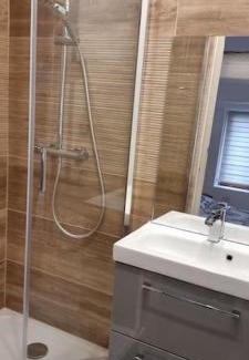 Centre Apartment | PARLEMENT 2 - 55m2 -2 CH et 2 SDE