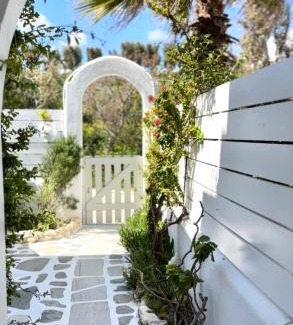 Piso Livadi Apartment | Paros Dream House Piso Livadi